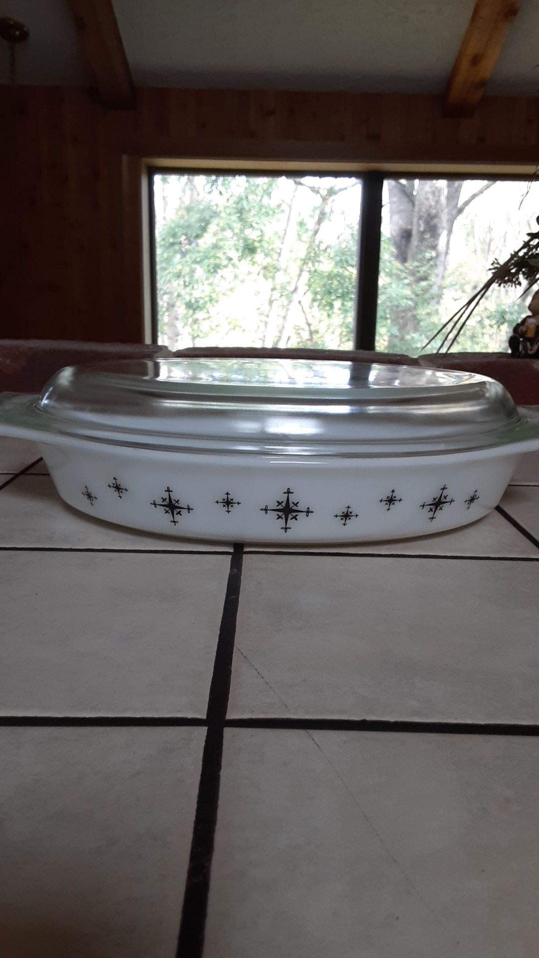 PYREX 1 1/2 QUART DIVIDED CASSEROLE DISH