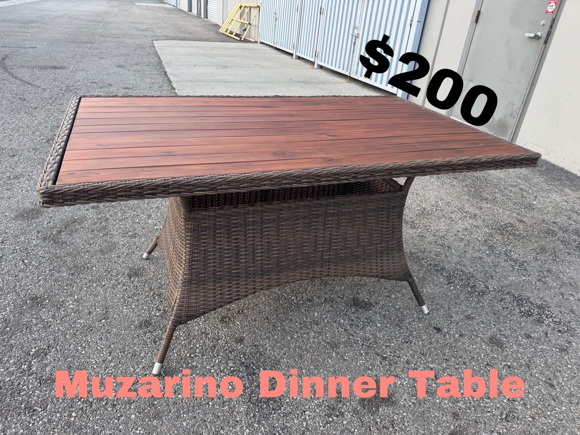 Muzarino Outdoor Dinner Table