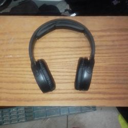 Off Brand BLUETOOTH Headphones $5 