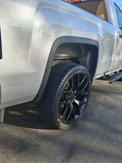 6 lugs 24" snowflake  chevy or gmc