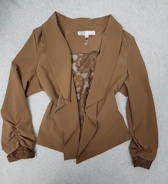 ✅️ Brown Lace Backed Cardigan Blazer• Size S• Great Condition• $15firm