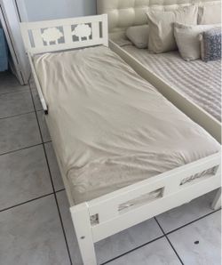 White Wooden Toddler Bed with Mattress