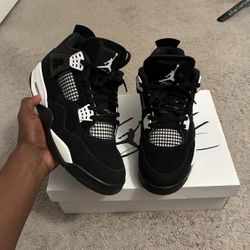 Jordan 4 White Thunder Size 11 Authentic 