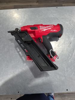 MILWAUKEE NAILGUN