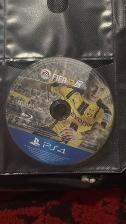 FIFA 17 PS4 Game Disc