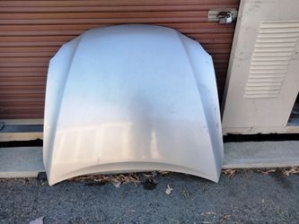 2006-2013 Lexus ls250/350 (Is Series) hood with accessories OEM.