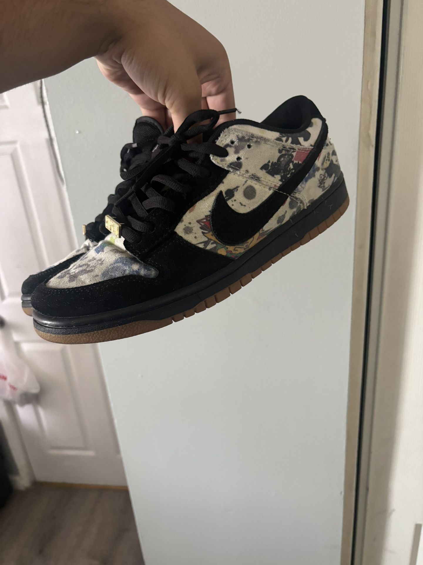Supreme Dunks