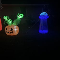 3 Halloween blowups outdoor