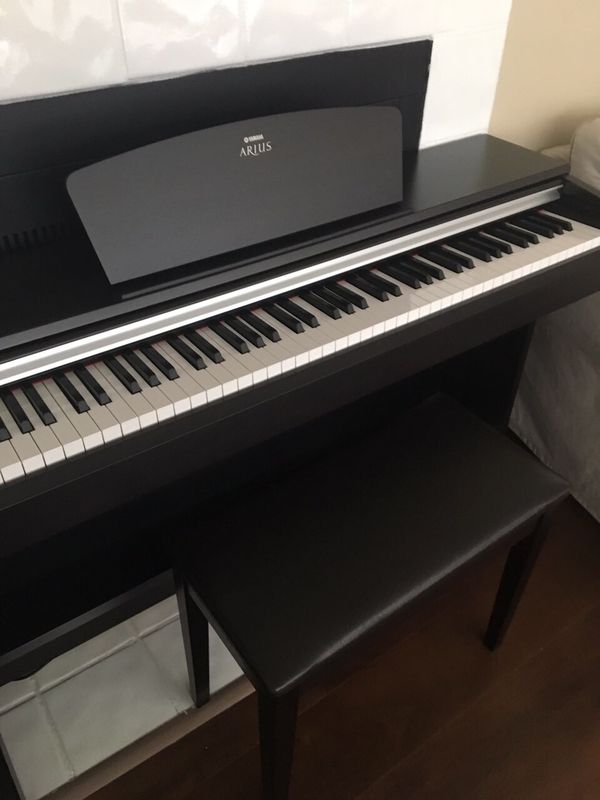 Digital Piano—Yamaha Arius god YDP-141 for Sale in Palm Harbor, FL