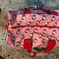 Hello Kitty Duffel Bag – Like New!