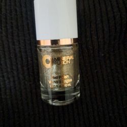 NEW Mineral Fusion Nail Polish Gold Rush