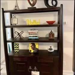 Bookcase W/Storage 