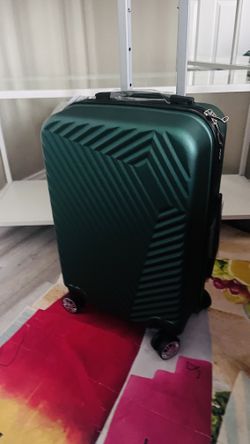 NEW 20” Emerald Green Carry-On – $30 FIRM | Trusted Seller ⭐ 1,000+ Positive Reviews 📍 South Durango & 215 — near IKEA 🧳 Hardshell • Spinner wheels