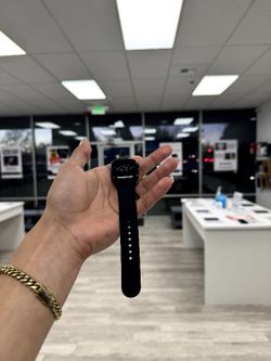 🚀 Apple Watch Series 7 – Premium Smartwatch, Just $5 Down!