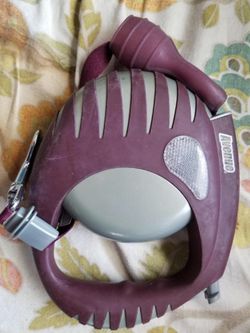Used retractable dog leashes