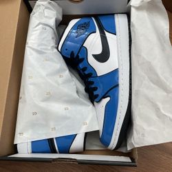 Jordan 1 Mid Signal Blue Size 9
