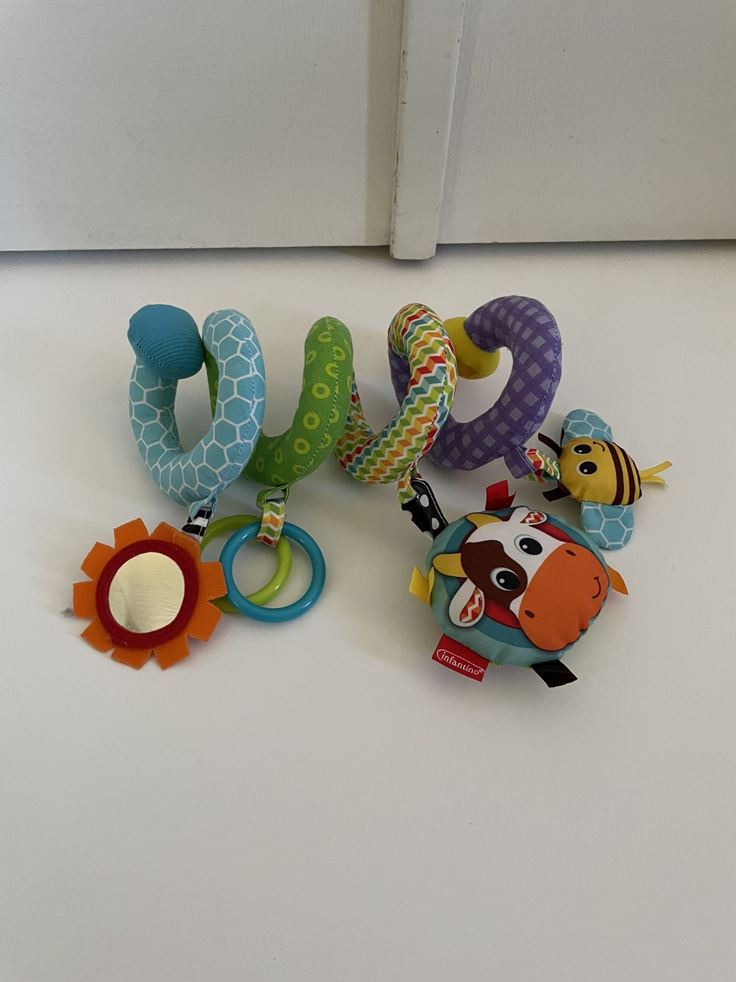 SPIRAL ACTIVITY TOY - FARM FUN Car Seat Toy