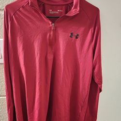 Mens  Underarmour  shirt