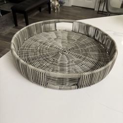 Pretty Home Decoration  Rotten  Serving Tray Hand Woven Serving Basket With Handle Big Size! Brand New