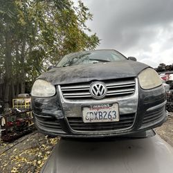 Parting Out 2008 Volkswagen Jetta 2.5L Parts