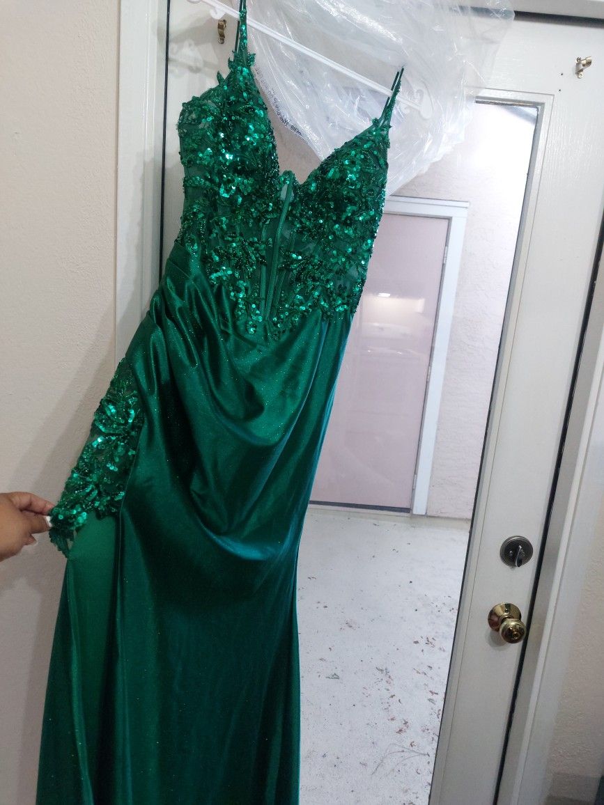 Emerald Green Prom Dress 