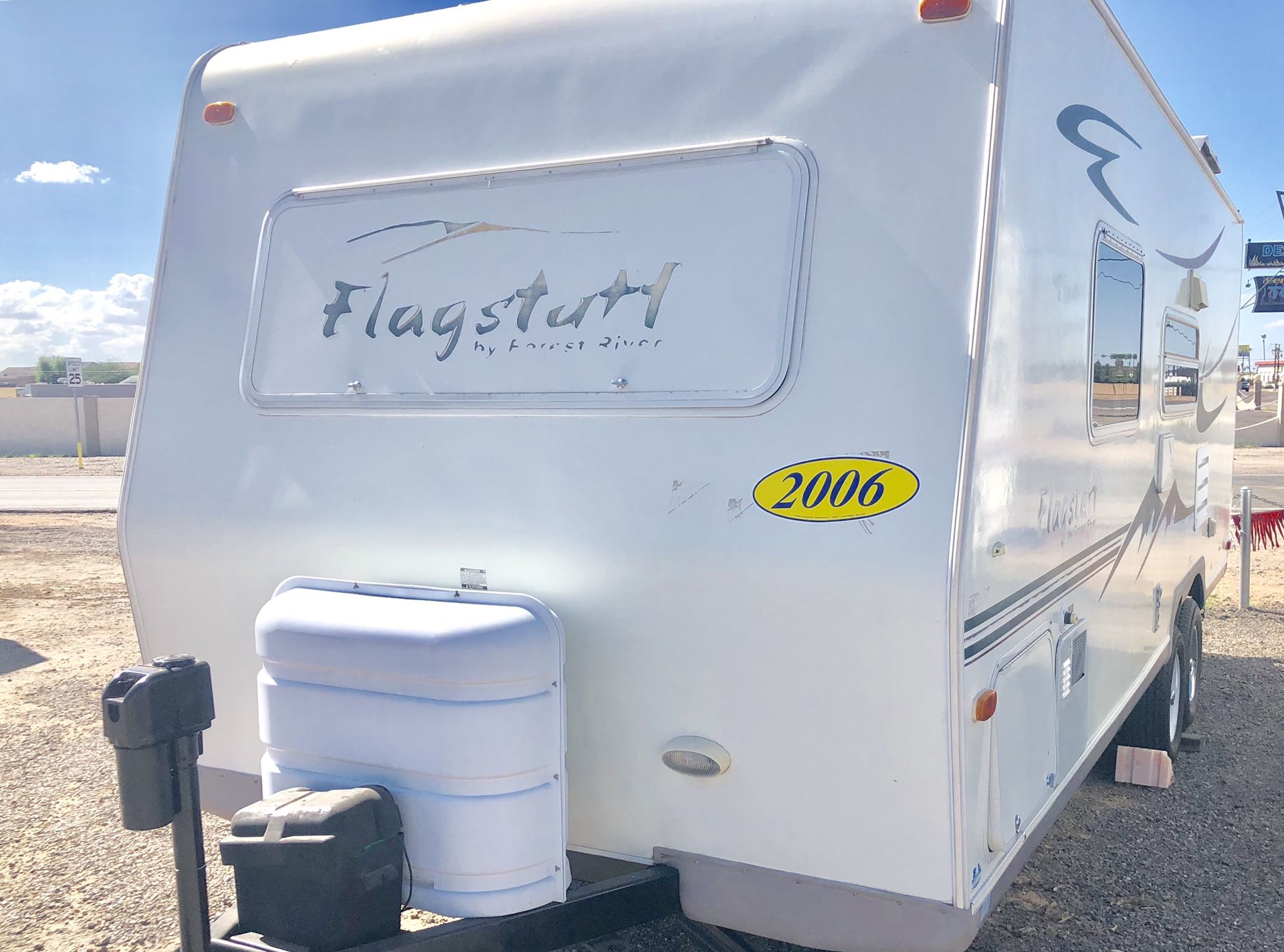 2006 Flagstaff 23ft Trailer Camper