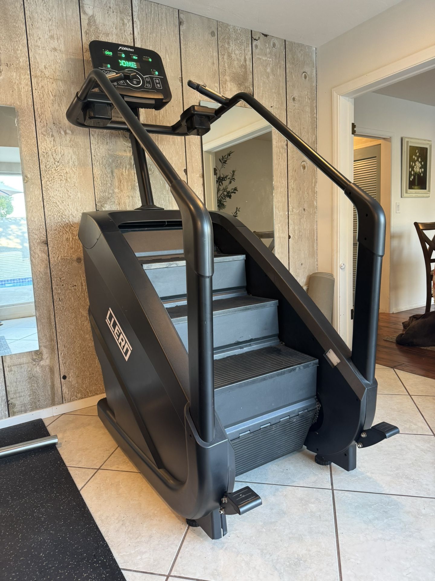 LLERO COMMERCIAL X3 STAIRMASTER / STAIR CLIMBER - Free Delivery & Assembly