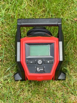 Milwaukee M12 Compact Inflator