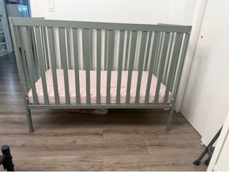 Baby Crib and Matteress