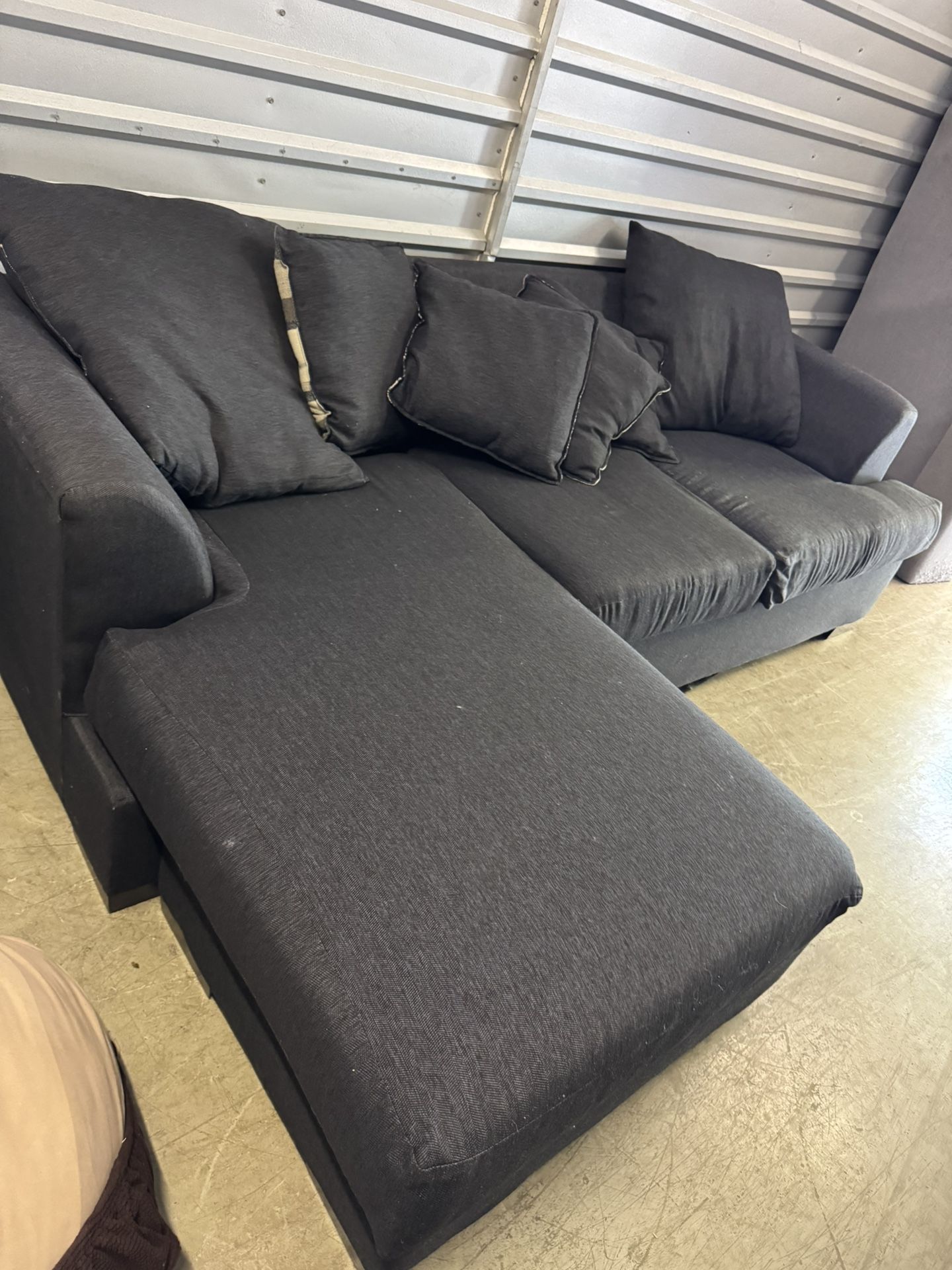 Sectional Couch Sofa (Free Delivery)π