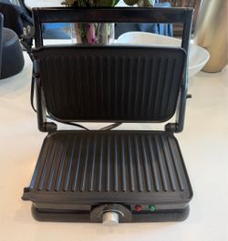 Black Electric Contact Grill / Panini Press
