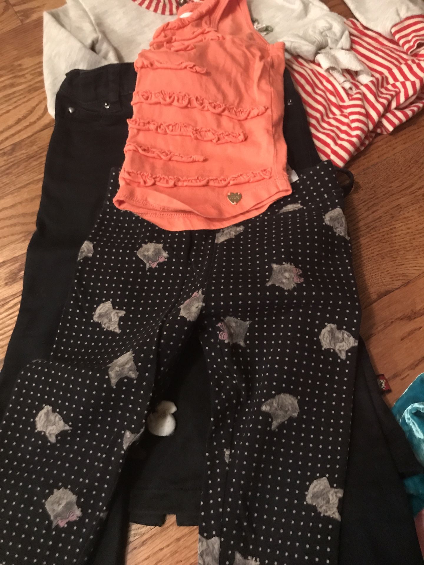 Girls clothing size 3 perfect condition!