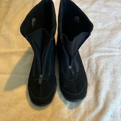 Black Zip-Up Ankle Boots