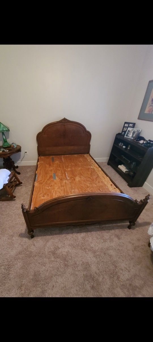 Provincial Walnut Bed Frame (Full)