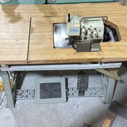 Serge Industrial Sewing Machine 