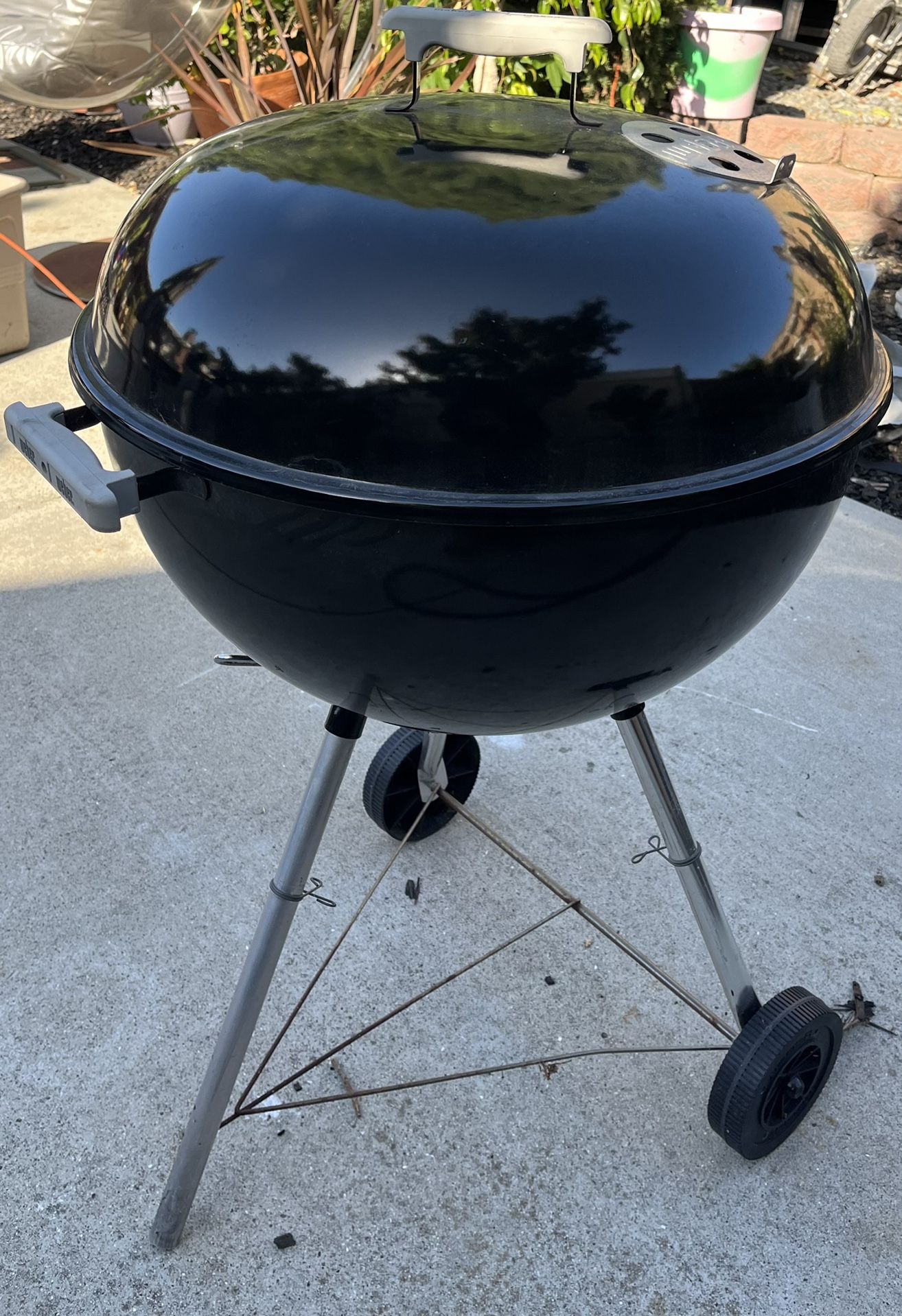 Weber Charcoal Grill Great For Summer