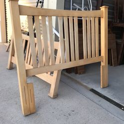 🥰🎁SOLID WOOD KING/QUEEN SIZE BED FRAME 😍🎁