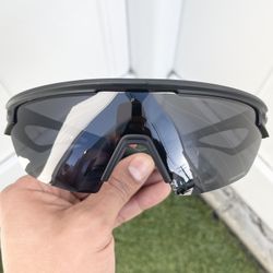 Brand New Oakley Sphaera Sports Cycling Sunglasses Original Case Included
