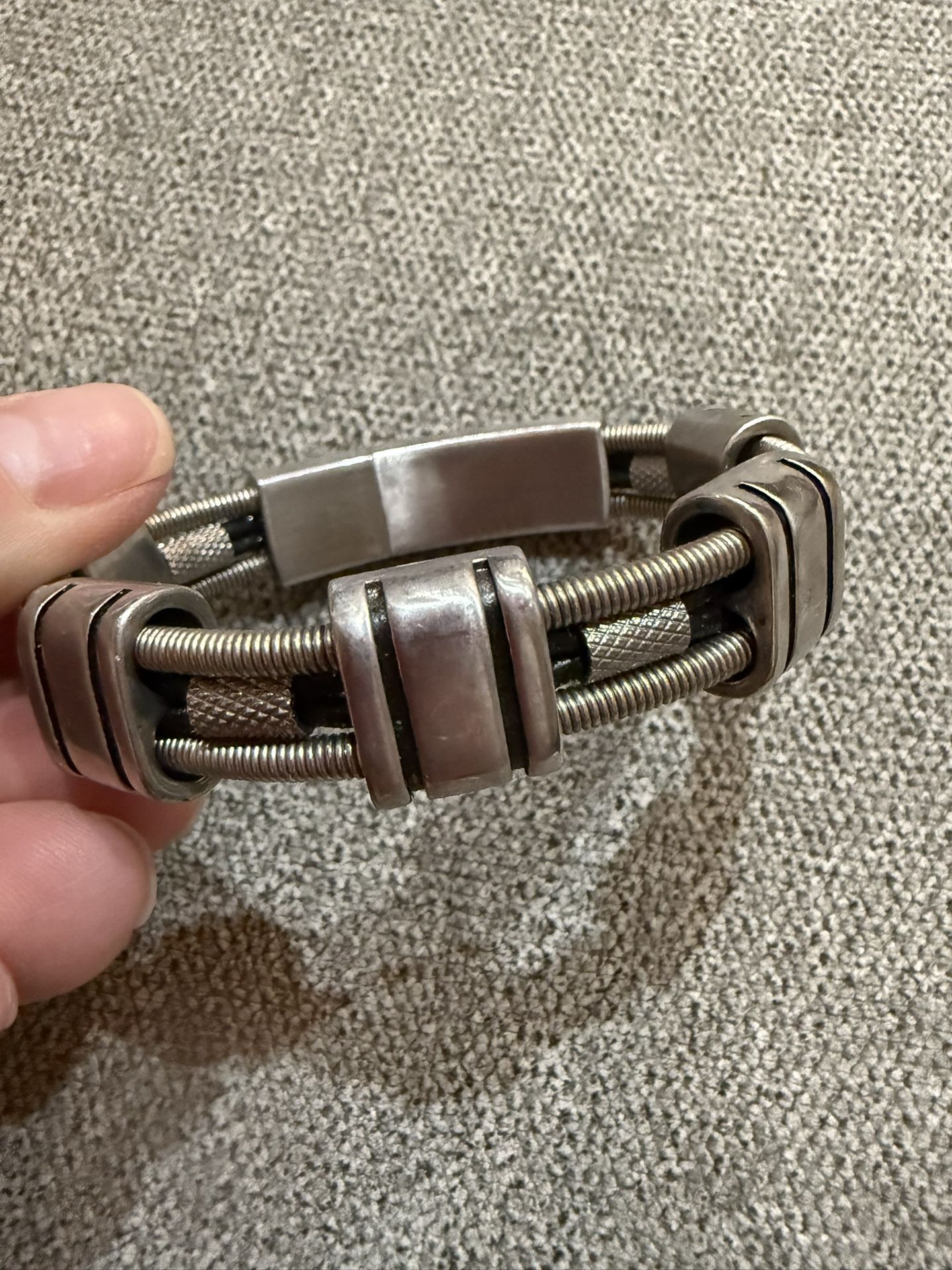 Menβs Industrial-Style Steel Cable Bracelet β Clasp Closure