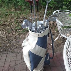 Royal Golf Bag + 14 Clubs - Vintage