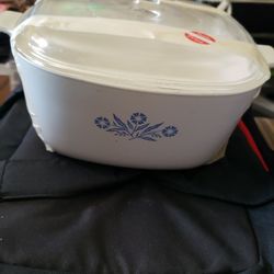 Vintage Corning Ware 2 1/2 Qt Casserole  Dish