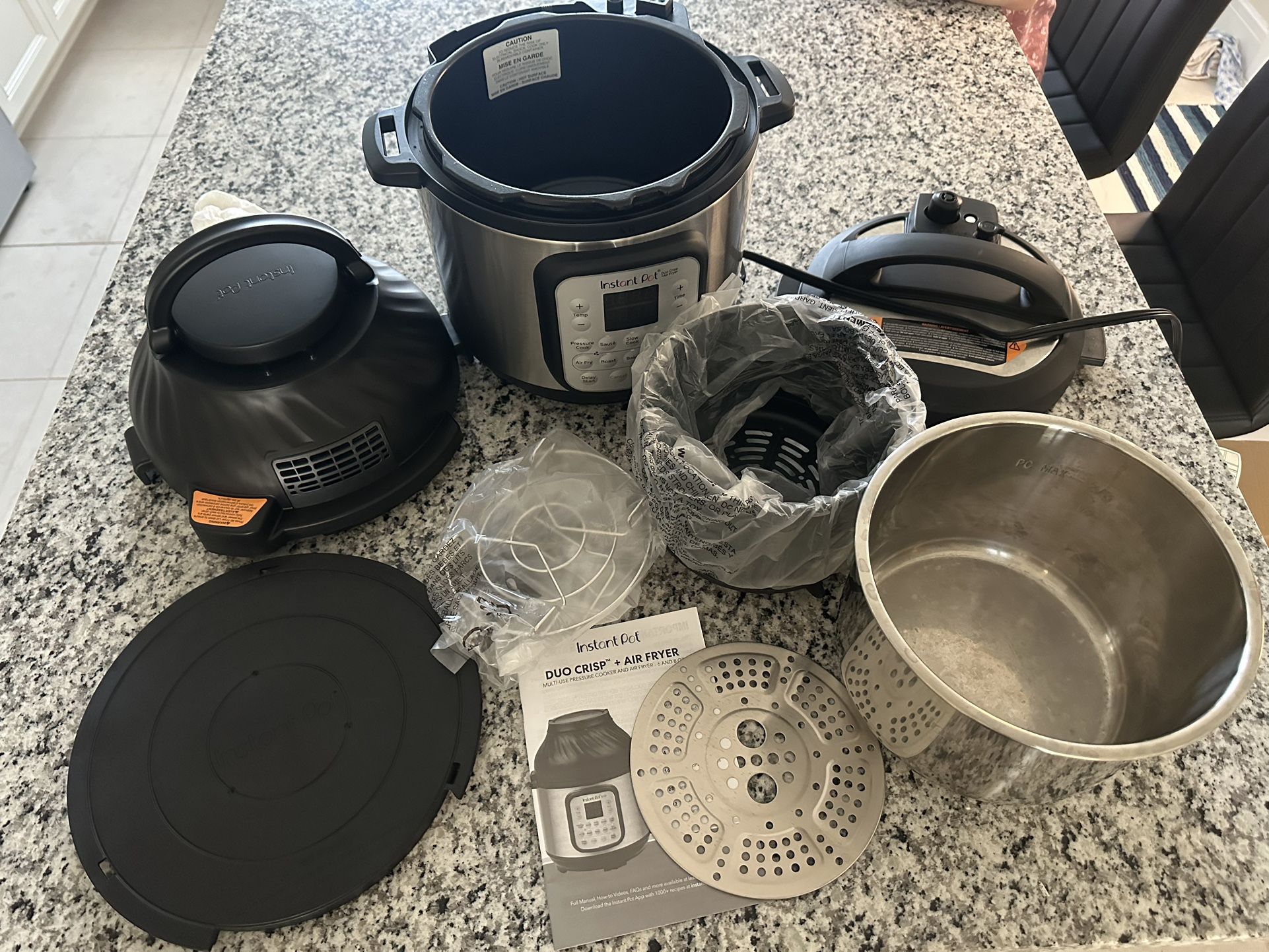 Instant Pot + Air Fryer 11in1 Like New 