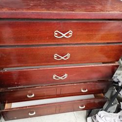 Nice Solid Dresser $20 Delivery Milwaukee!!