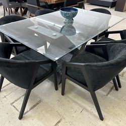 New Black Glasstop Dining Table With 6 Chairs