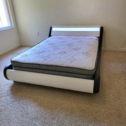 NEW FULL-SIZE PILLOW TOP MATTRESS AND BOX SPRING