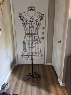 Mannequin/dress form