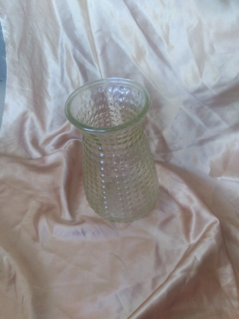 Dotted Glass Vase With Dot Design 