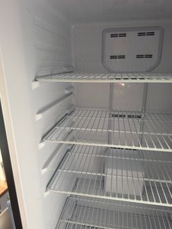 Premium Levella U pright Freezer PFV1676XS MODEL : PFV1676XS