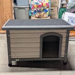 Small dog Outdoor Doghouse