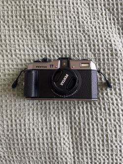 Pentax 17